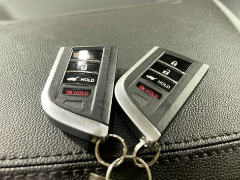 Used 2023 Acura MDX SH-AWD image 31