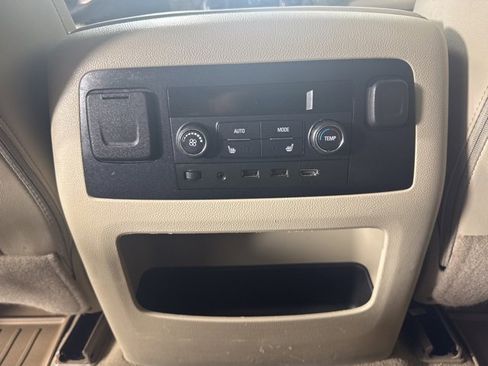 Used 2019 GMC Yukon Denali image 13