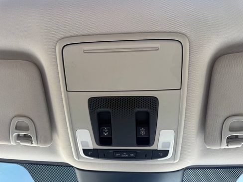 Used 2023 Honda Pilot Elite image 18