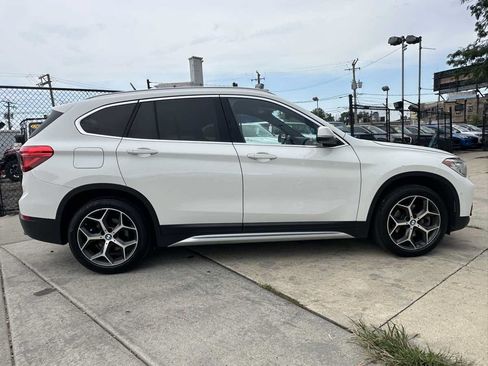 Used 2018 BMW X1 xDrive28i w/ Convenience Package AWD/4WD image 4
