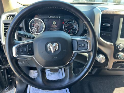 Used 2020 RAM 1500 Laramie AWD/4WD image 13