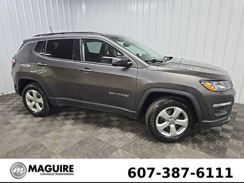 Used 2019 Jeep Compass Latitude AWD/4WD image 1