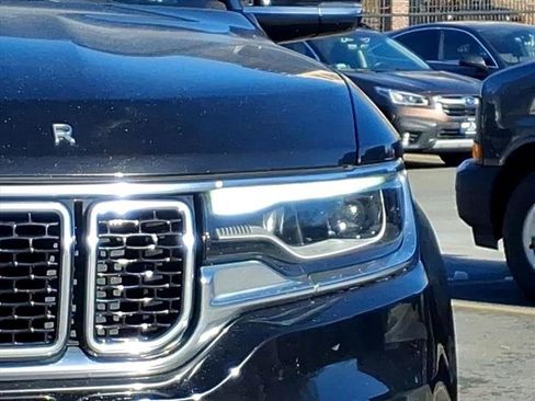 Used 2022 Jeep Wagoneer Series III w/ Premium Group I image 16