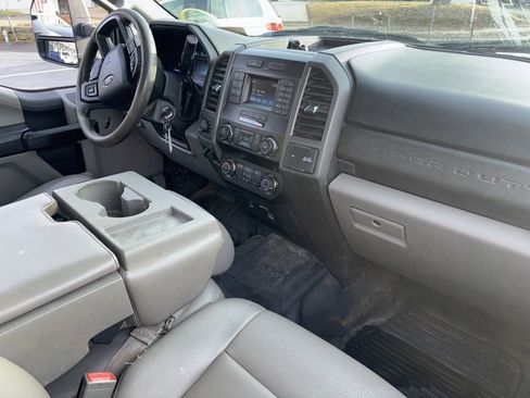 Used 2019 Ford F350 XL w/ Power Equipment Group image 8