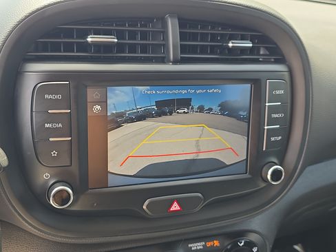 Certified 2023 Kia Soul LX FWD image 23
