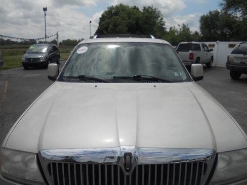 Used 2005 Lincoln Aviator AWD image 4