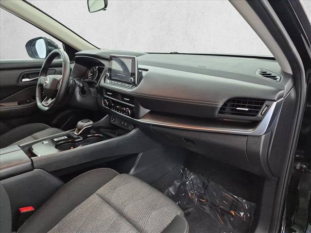 Used 2026 Nissan Rogue SV FWD image 24