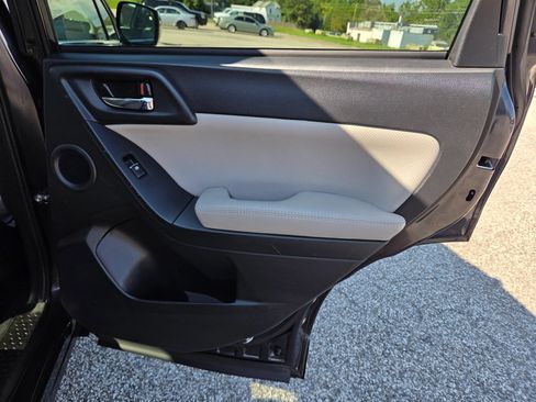 Used 2018 Subaru Forester 2.5i Limited w/ Popular Package #2 AWD/4WD image 24