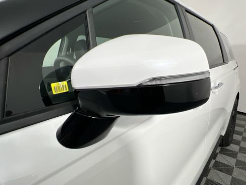 New 2026 Kia Carnival FWD image 12