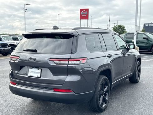 Used 2023 Jeep Grand Cherokee L Laredo AWD/4WD image 3