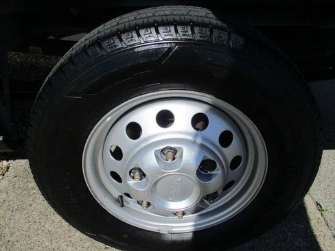 Used 2023 Ford Transit 250 148 High Roof AWD image 28