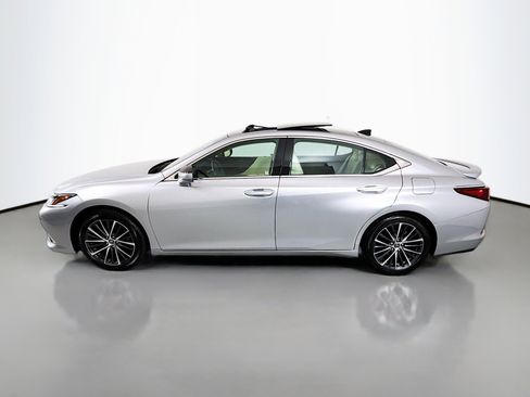 Used 2022 Lexus ES 350 w/ Premium Package image 4