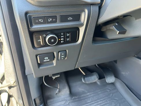 Used 2023 Ford F150 Lariat AWD/4WD image 13