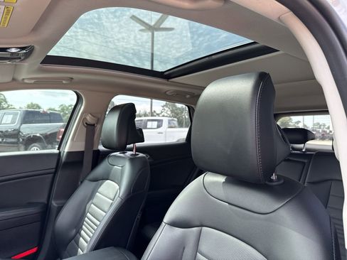 Used 2024 Kia Sportage SX FWD image 13