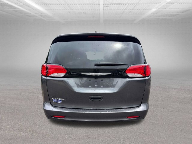 Used 2023 Chrysler Voyager LX FWD image 6