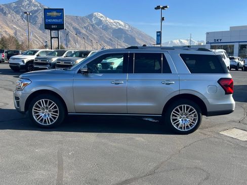 Used 2024 Ford Expedition Limited image 13