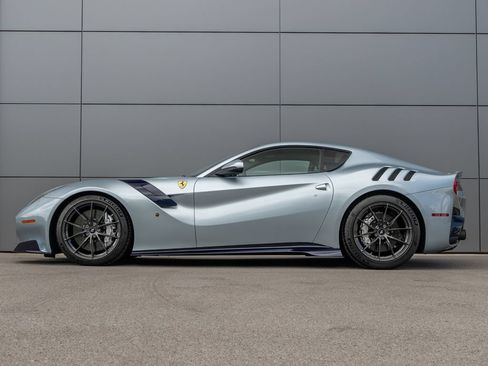 Used 2017 Ferrari F12tdf RWD image 10