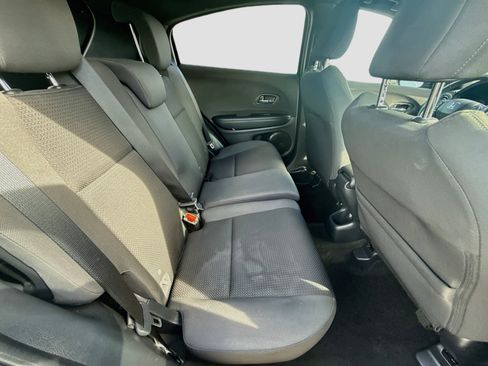 Used 2021 Honda HR-V Sport image 24