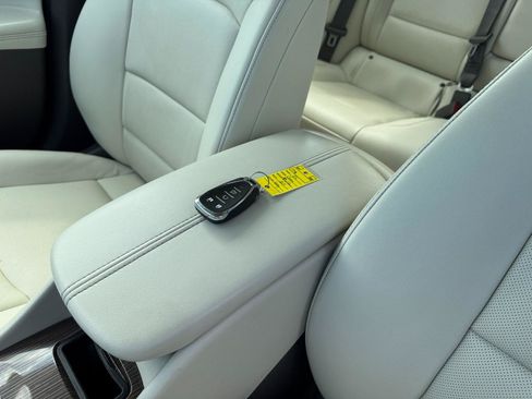 Used 2024 Chevrolet Malibu LT FWD image 24
