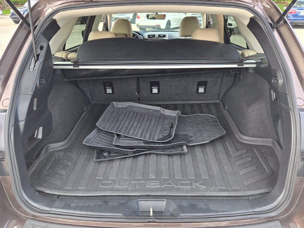 Used 2019 Subaru Outback 2.5i Limited AWD/4WD image 14