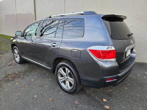 Used 2011 Toyota Highlander Limited image 4