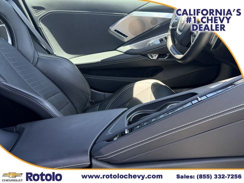 Used 2023 Chevrolet Corvette Stingray Preferred Conv w/ Z51 Performance Package RWD image 8