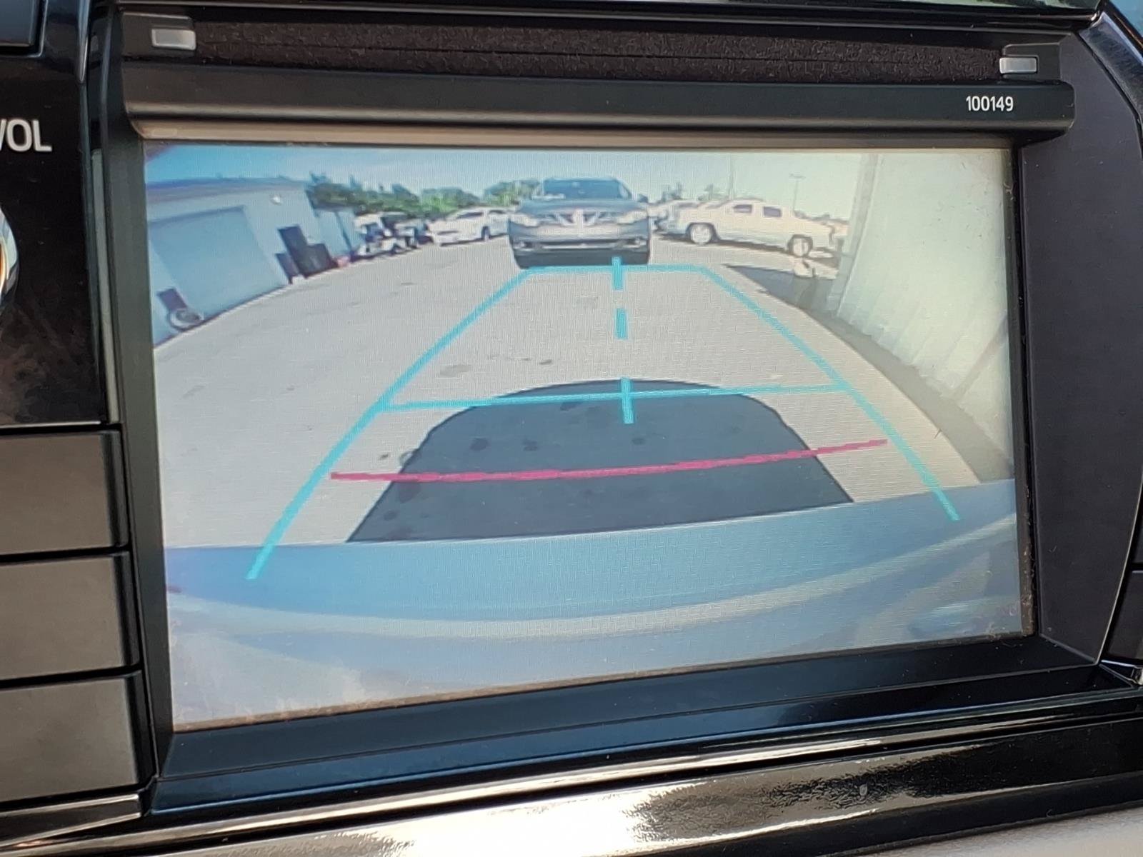 Used 2015 Toyota Corolla LE FWD image 8