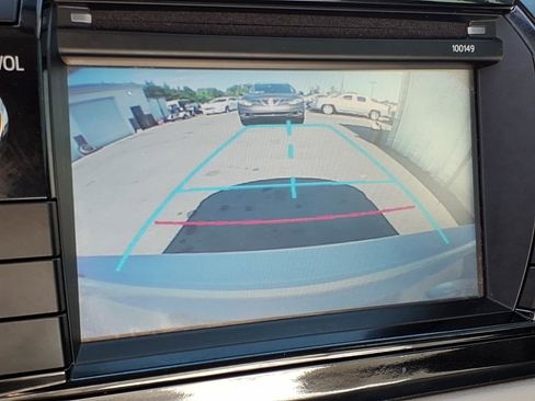 Used 2015 Toyota Corolla LE FWD image 8