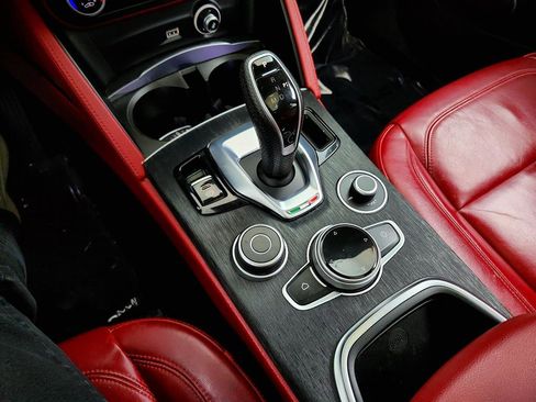 Used 2020 Alfa Romeo Stelvio Sport w/ Quick Order Package 22K Sport image 18