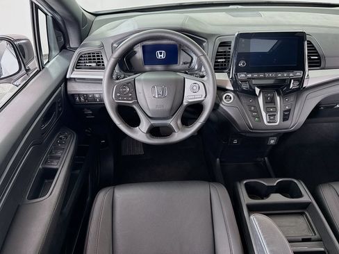 Used 2024 Honda Odyssey Sport image 19