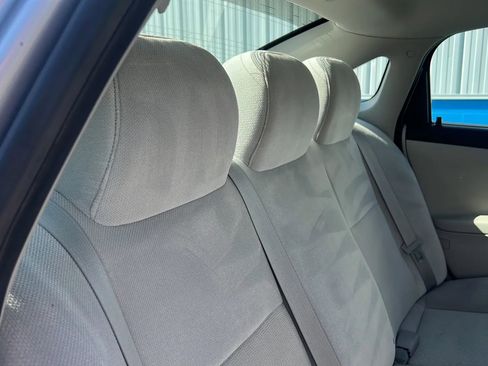 Used 2011 Chevrolet Impala LT FWD image 16