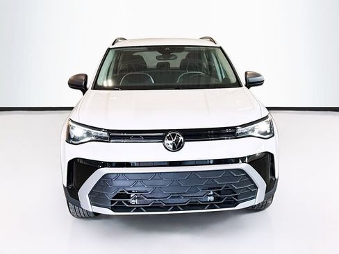 Certified 2025 Volkswagen Taos S AWD/4WD image 2