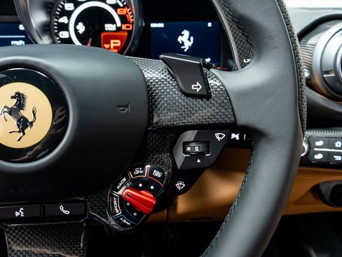 Used 2020 Ferrari 812 Superfast RWD image 61