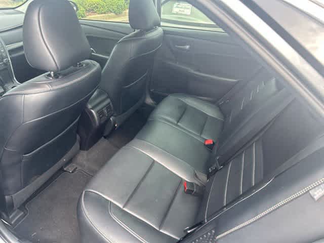 Used 2015 Toyota Camry XLE w/ Moonroof Package FWD image 15