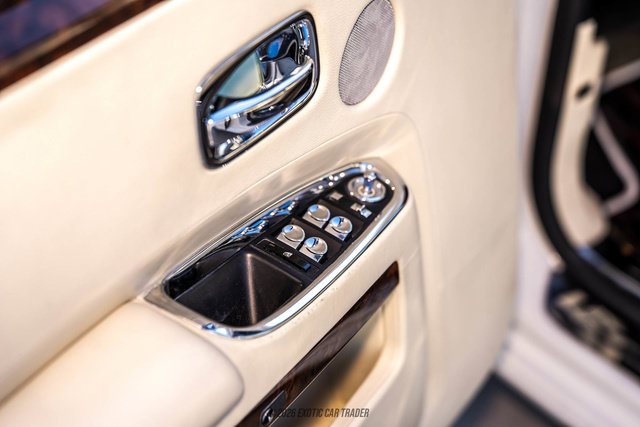 Used 2013 Rolls-Royce Ghost RWD image 42
