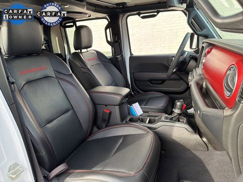 Used 2023 Jeep Gladiator Rubicon w/ Cold Weather Group image 14