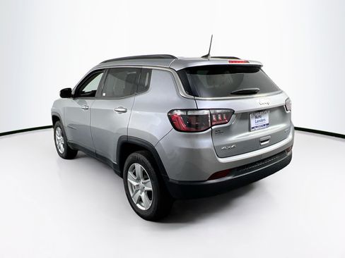 Used 2022 Jeep Compass Latitude AWD/4WD image 7