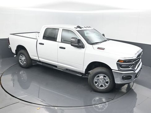 New 2026 RAM 2500 Tradesman AWD/4WD image 36