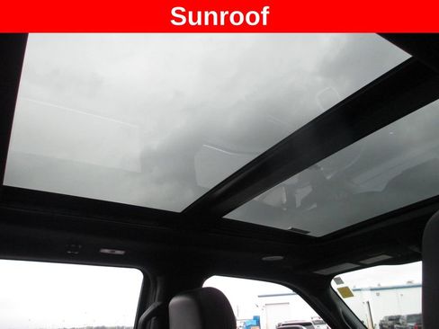 Used 2024 Ford F350 Platinum w/ Tremor Off-Road Package AWD/4WD image 15