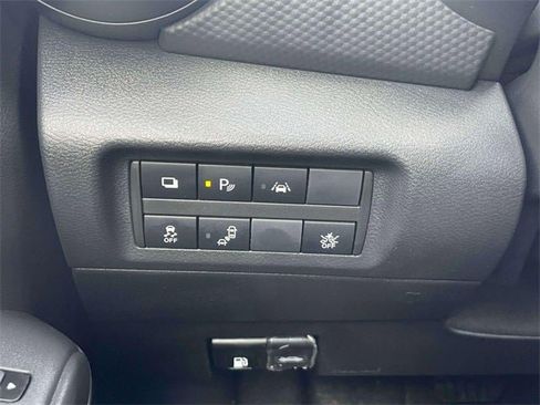 Certified 2025 Nissan Kicks Play S image 50