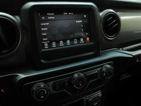 Used 2020 Jeep Gladiator Sport AWD/4WD image 27