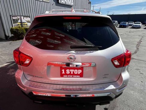Used 2019 Nissan Pathfinder SL w/ Cargo Package AWD/4WD image 6