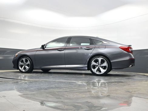 Used 2020 Honda Accord Touring image 30