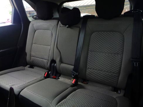 Used 2021 Ford Escape SE w/ SE Sport Appearance Package AWD/4WD image 19