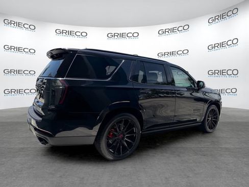 Used 2026 Chevrolet Tahoe Premier AWD/4WD image 6