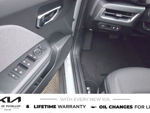 New 2025 Kia K4 EX image 27