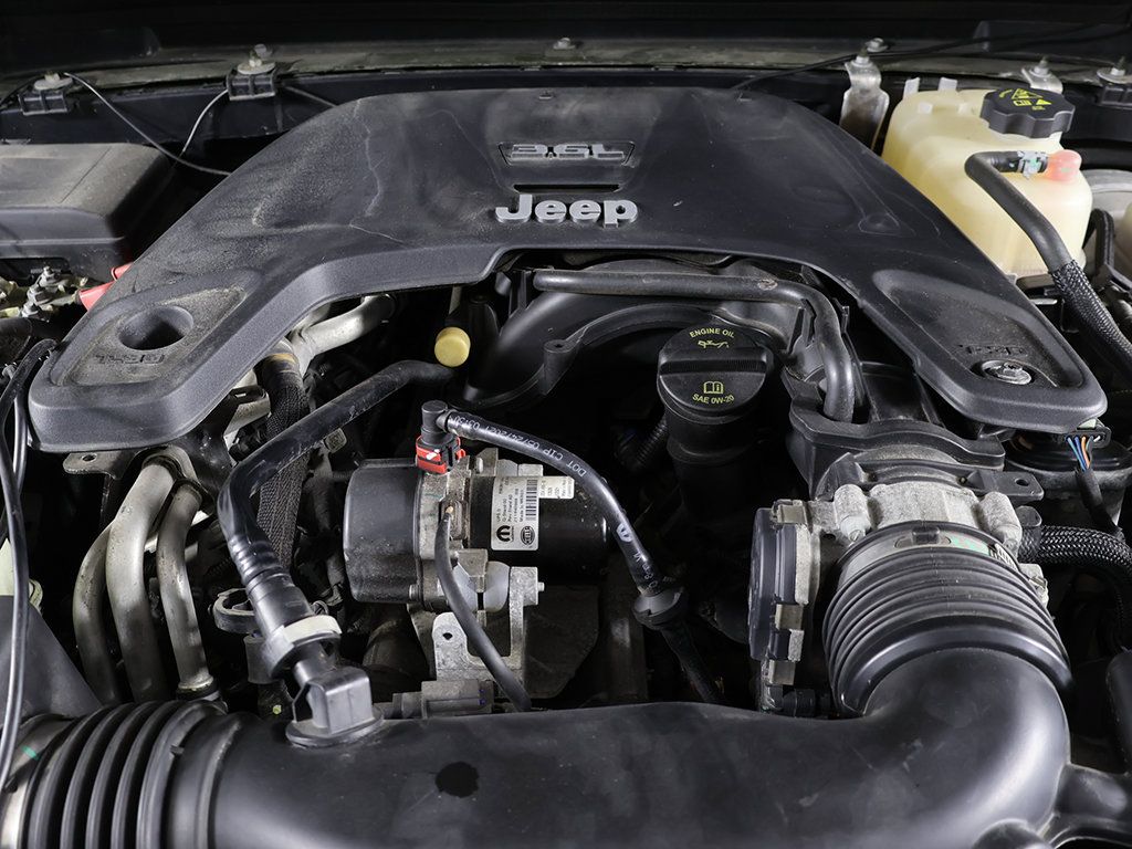 Used 2021 Jeep Wrangler Unlimited Sport AWD/4WD image 14