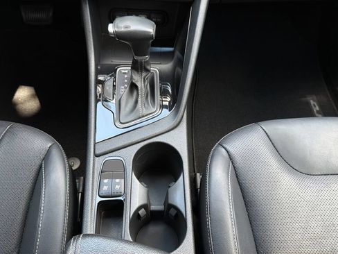 Used 2019 Kia Niro Touring FWD image 22