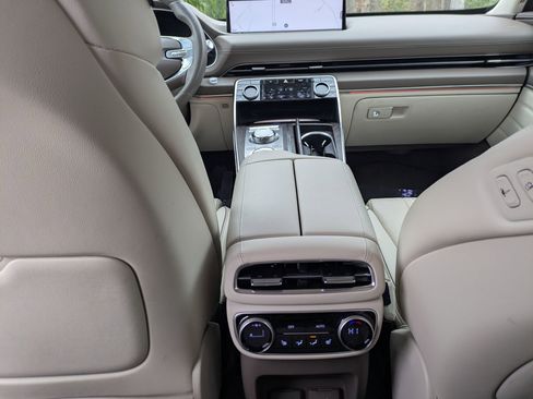 Used 2024 Genesis GV80 3.5T w/ Advanced Package image 30