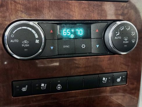 Used 2011 RAM 1500 Laramie AWD/4WD image 16